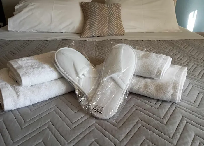 Elli Downtown * Rhodes City