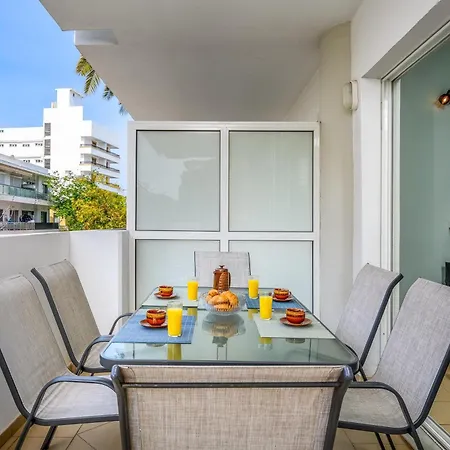 Elli Downtown * Rhodes City